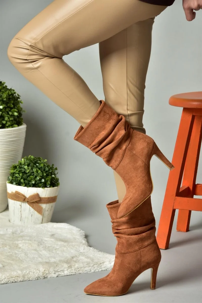 Fox Shoes R404020302 Brown Suede Thin Heeled Gathered Women's Boots