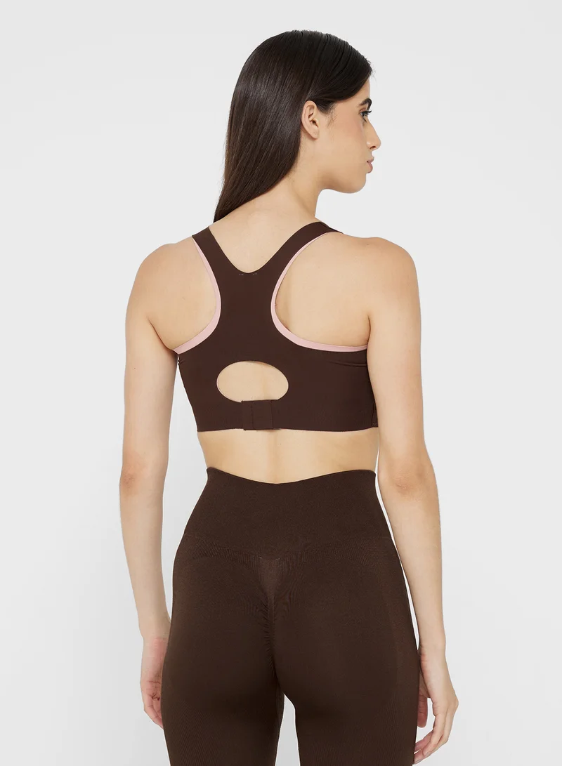 فورورد High Coverage Sports Bra with Back Clasp