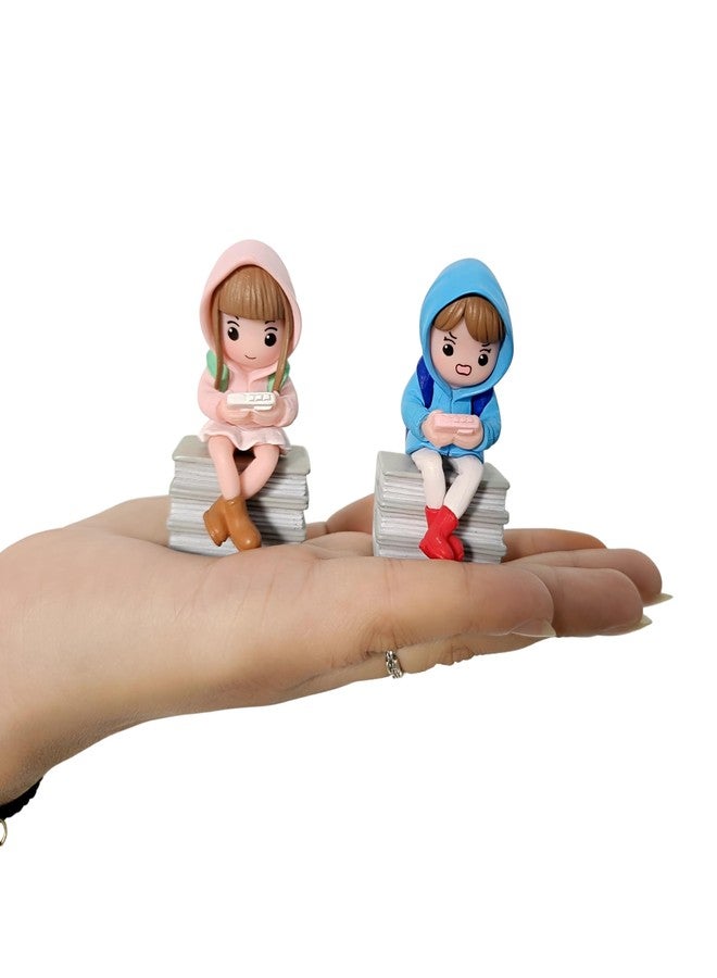 ascension Cute Couple Mini Figurines with Hoodies Sitting on Books Gift for Girlfriend Boyfriend Husband Wife Miniature Statue Showpiece for Valentines Day Gift Romantic Gifts for Your Love Miniature - Image 5