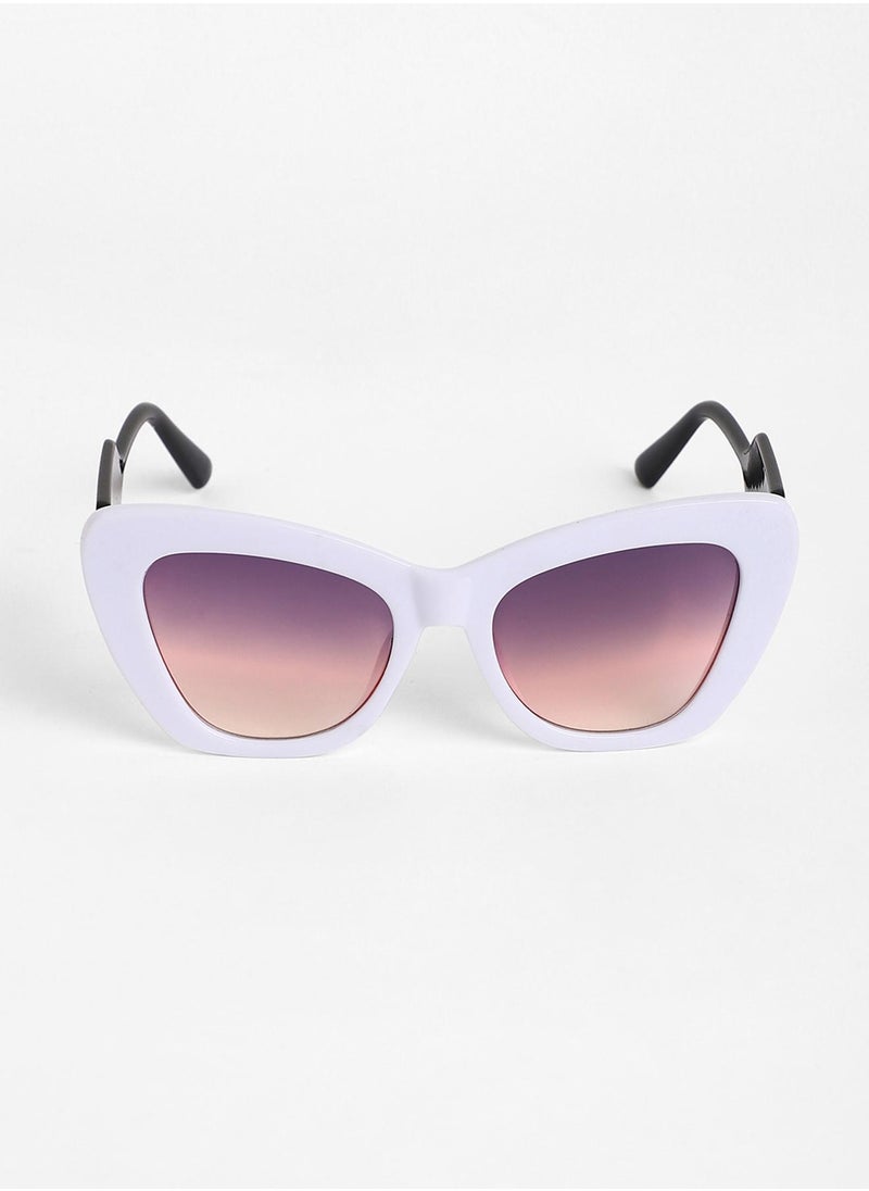 The City Cateye Sunglasses - Daisy White - pzsku/ZB10025F165E9486B968BZ/45/_/1741336835/18fd680e-ff89-4b96-899f-0c1449f49cd7