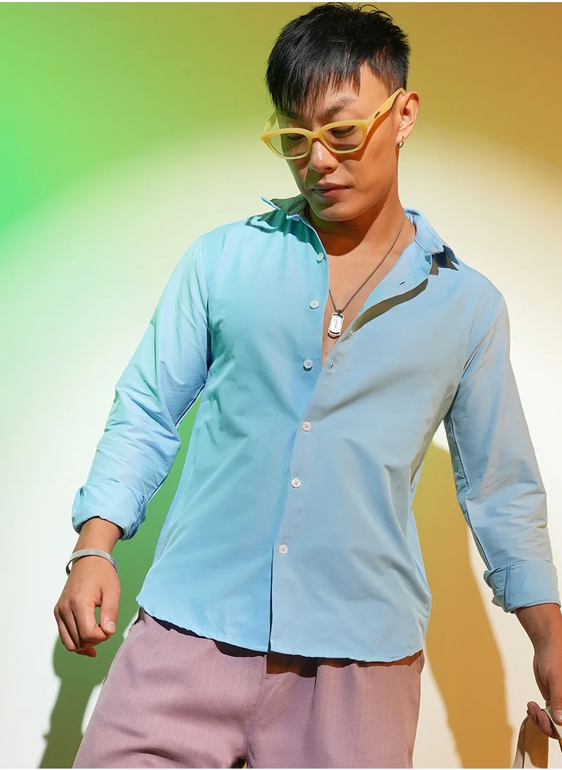 كامبوس سوترا Campus Sutra Men's Sky Blue Solid Basic Shirt For Casual Wear | Spread Collar | Long Sleeve | Button Closure | Shirt Crafted With Comfort Fit For Everyday Wear