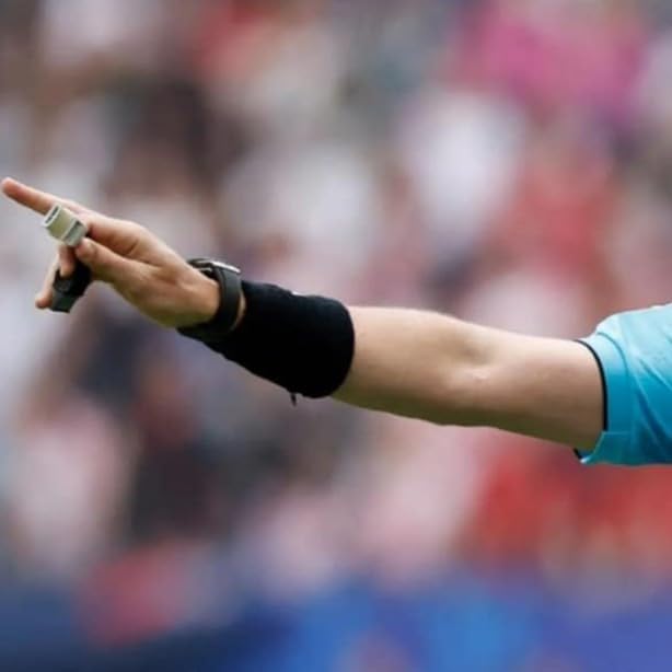 FOX40 Fox 40 Mini Official Whistle Black - Image 3