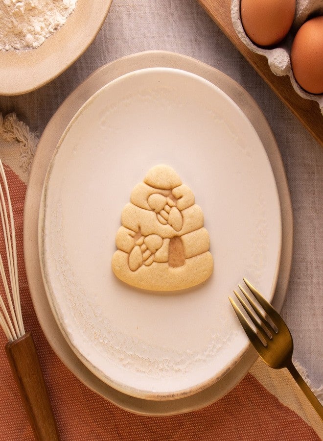 Bakerlogy قطاعة بسكويت على شكل خلية نحل مع نحل، قطعة واحدة - بيكرلوجي - Image 4