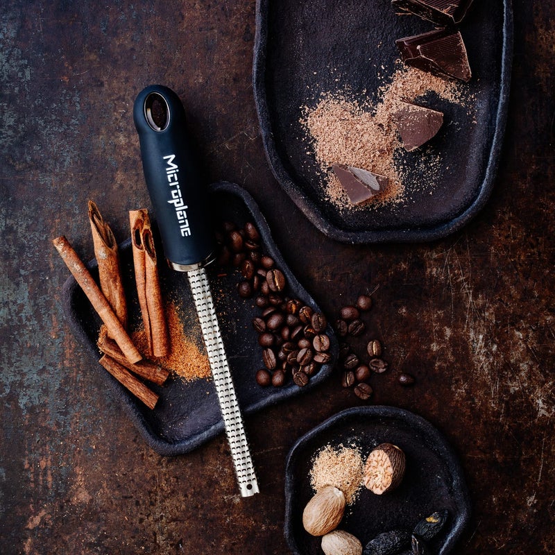 Microplane مبشرة توابل ميكروبلان الكلاسيكية الممتازة - سوداء - عبوة من 1 - Image 4