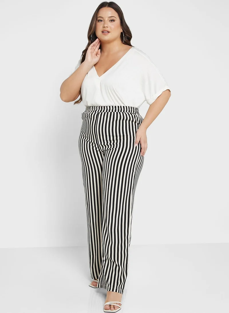 Vero Moda Curve V-Neck Knitted Top