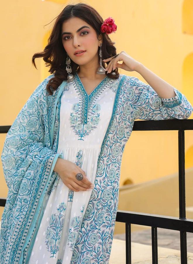 ISHIN Women's White Cotton Printed Tunic Upper Calf Length Palazzo Bottom Straight Fit 3 Peice Kurta Set - Image 2