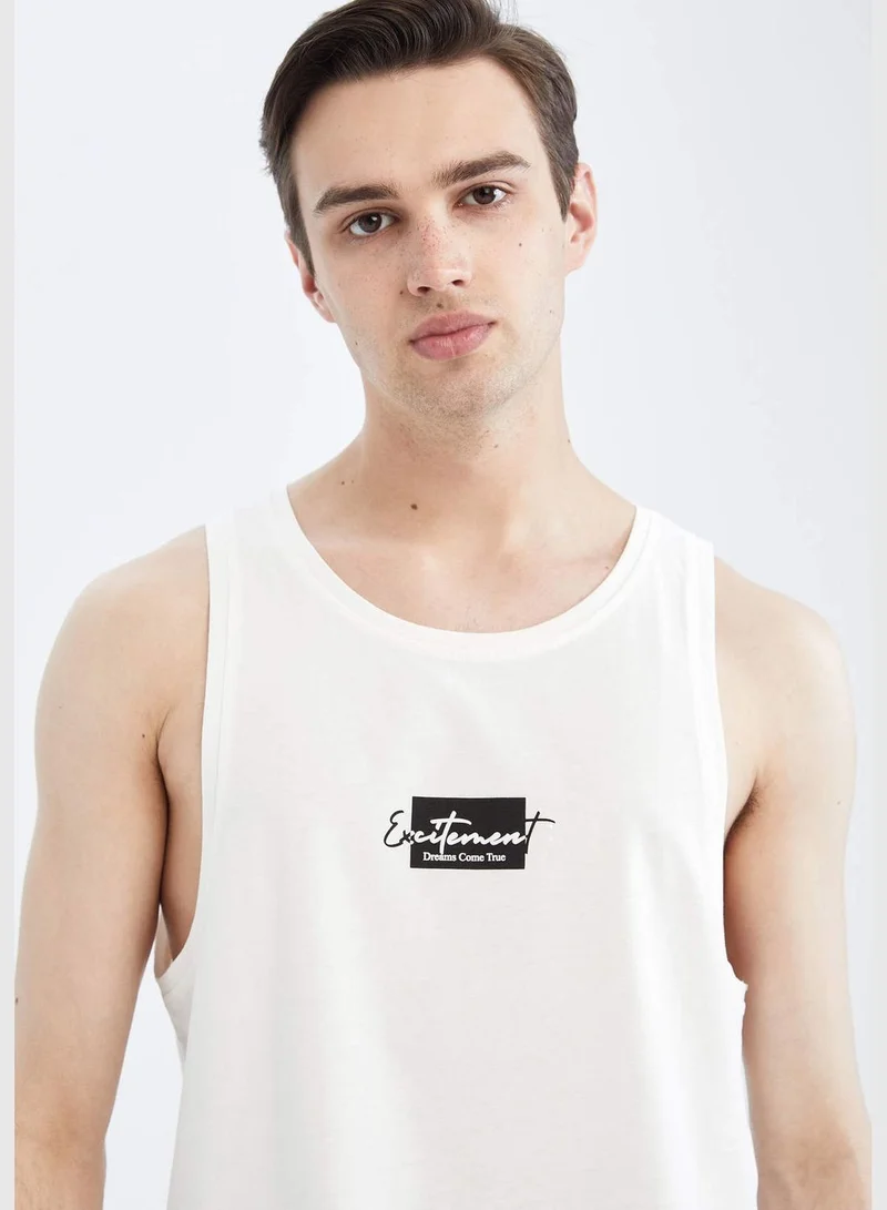 ديفاكتو Slim Fit Sleeveless Minimal Slogan Print Vest