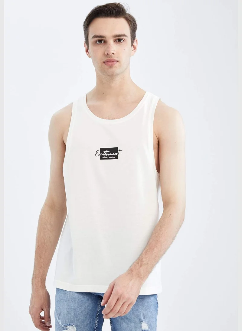 ديفاكتو Slim Fit Sleeveless Minimal Slogan Print Vest