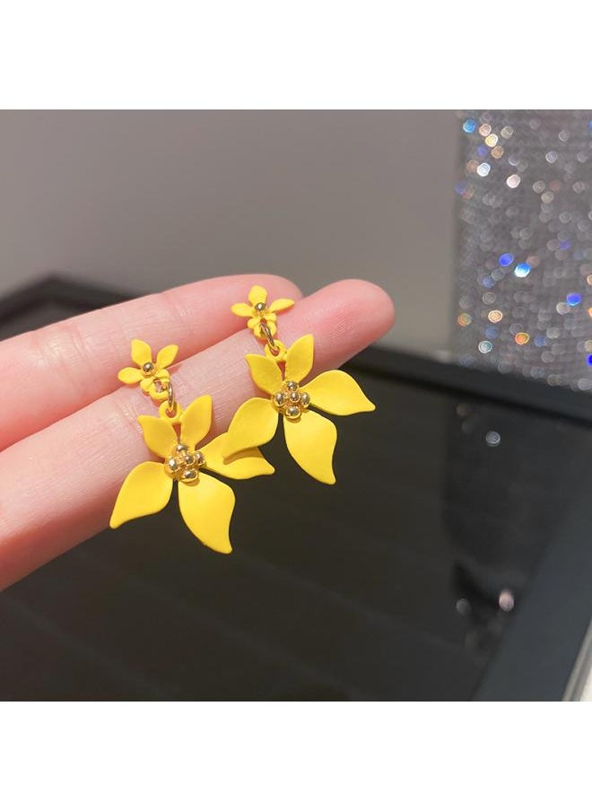 NIBEMINENT - Yellow Small Fresh Fashion All-match Flower Butterfly Earrings Simple Geometric Ear Ring Student Temperament For Women - Image 1