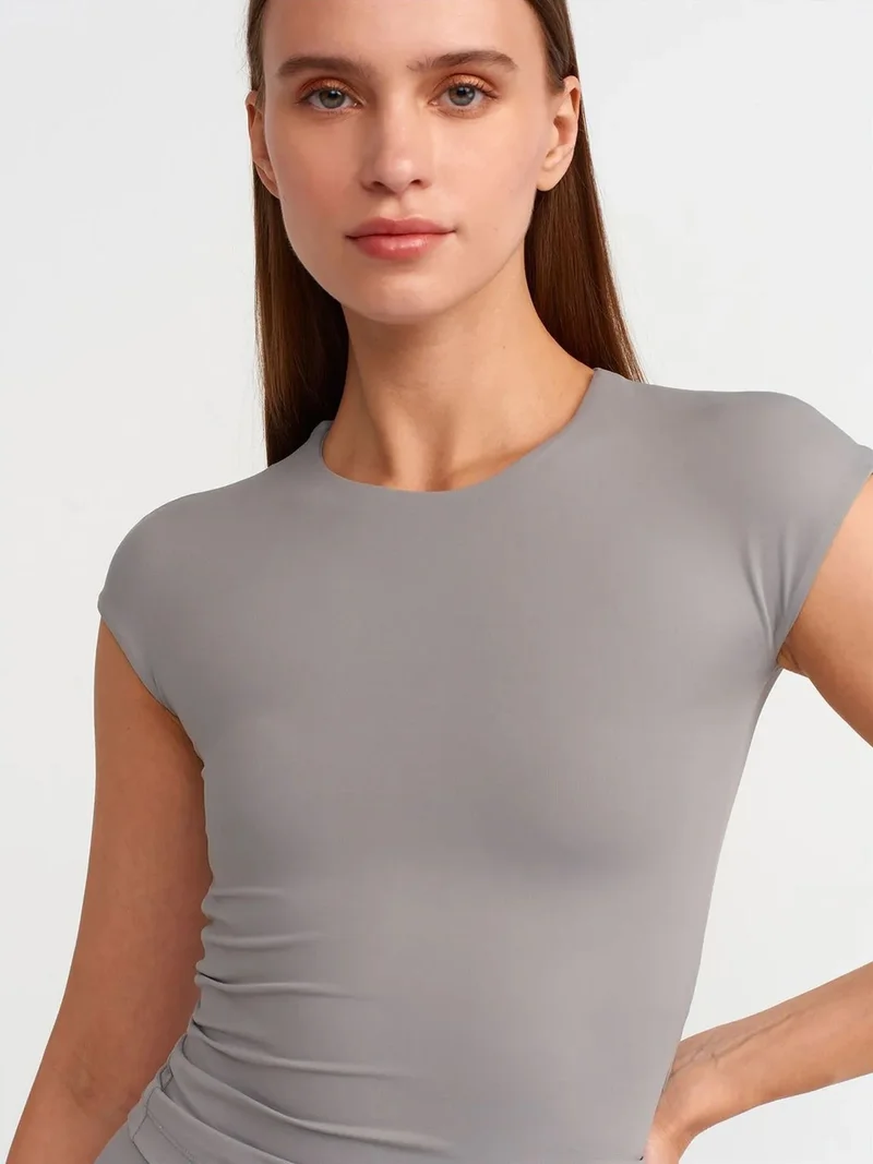 ديلفين Dilvin Women's Slim Fit Crew Neck T-Shirt