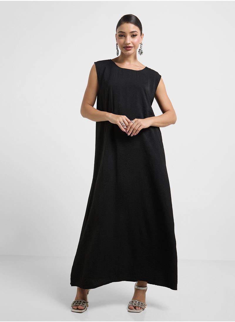 hayas closet crew-neck embroidered flared sleeve abaya  - Image 5