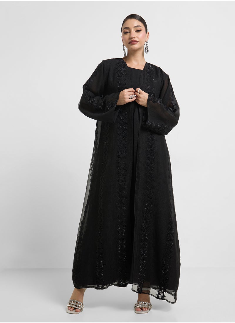 hayas closet crew-neck embroidered flared sleeve abaya  - Image 4