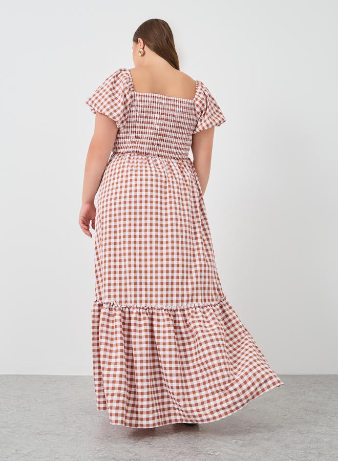 Styli Plus Size Gingham Print Puff Sleeve Maxi Dress - Image 5