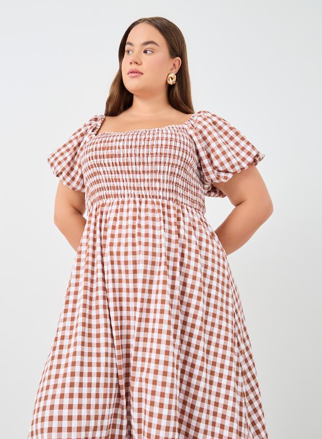 Styli Plus Size Gingham Print Puff Sleeve Maxi Dress - Image 3