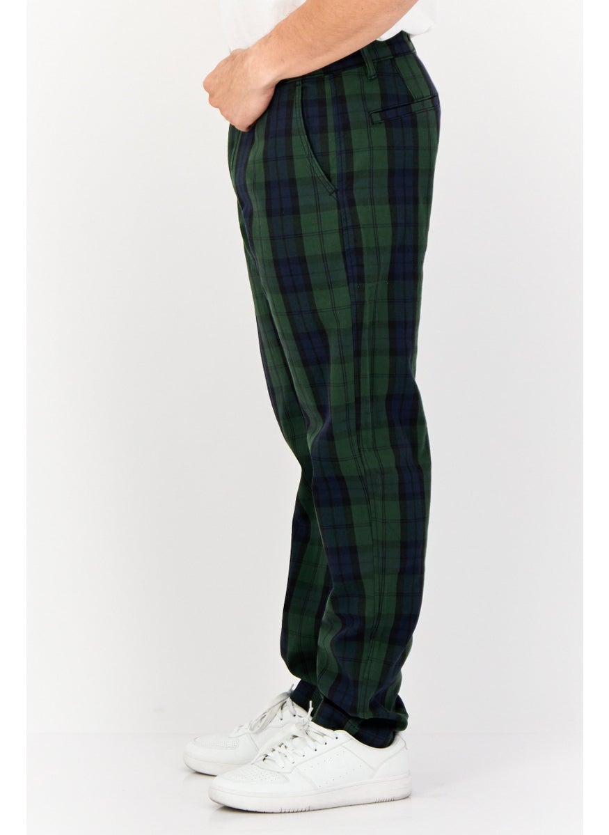Levi's Men Standard Fit Plaid Chino Pants, Multicolor  - Image 3