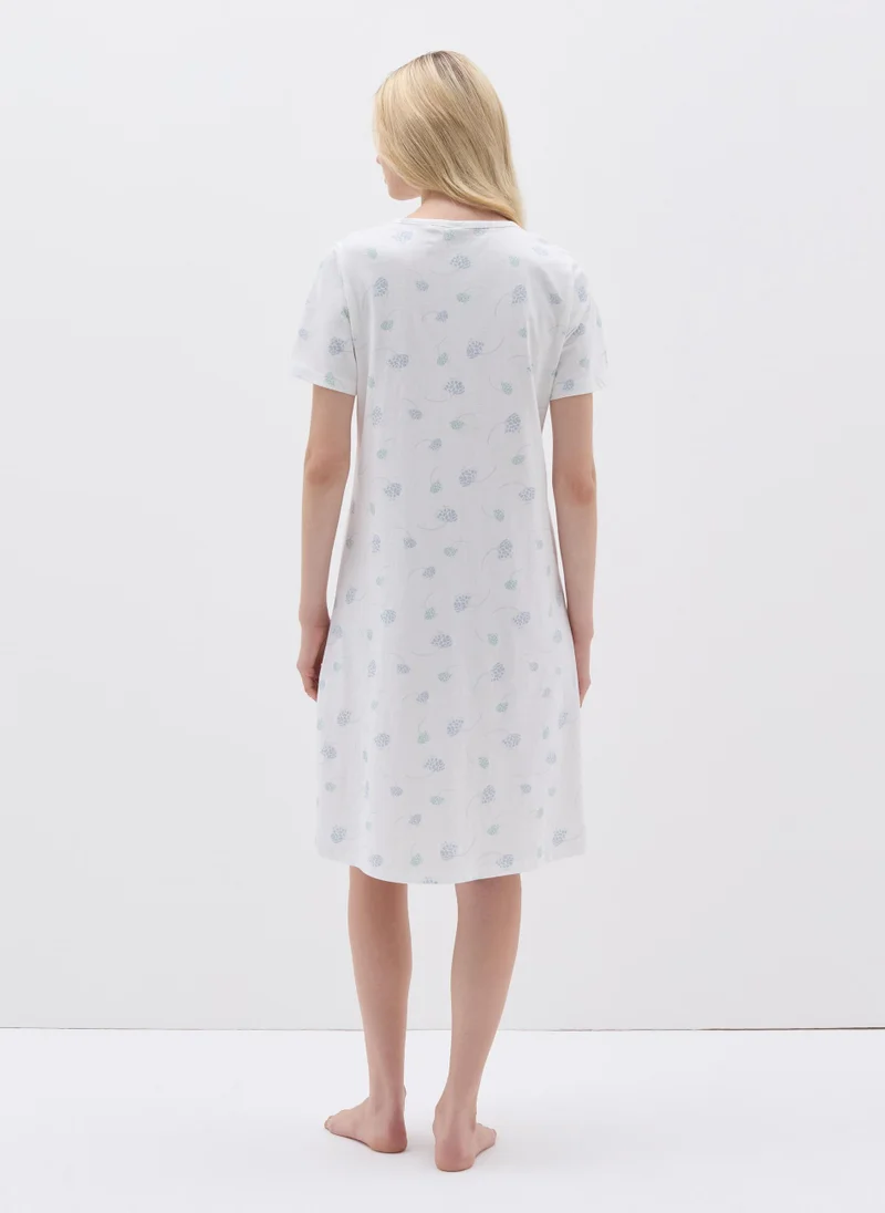 او في اس Nightdress with V neck and buttons
