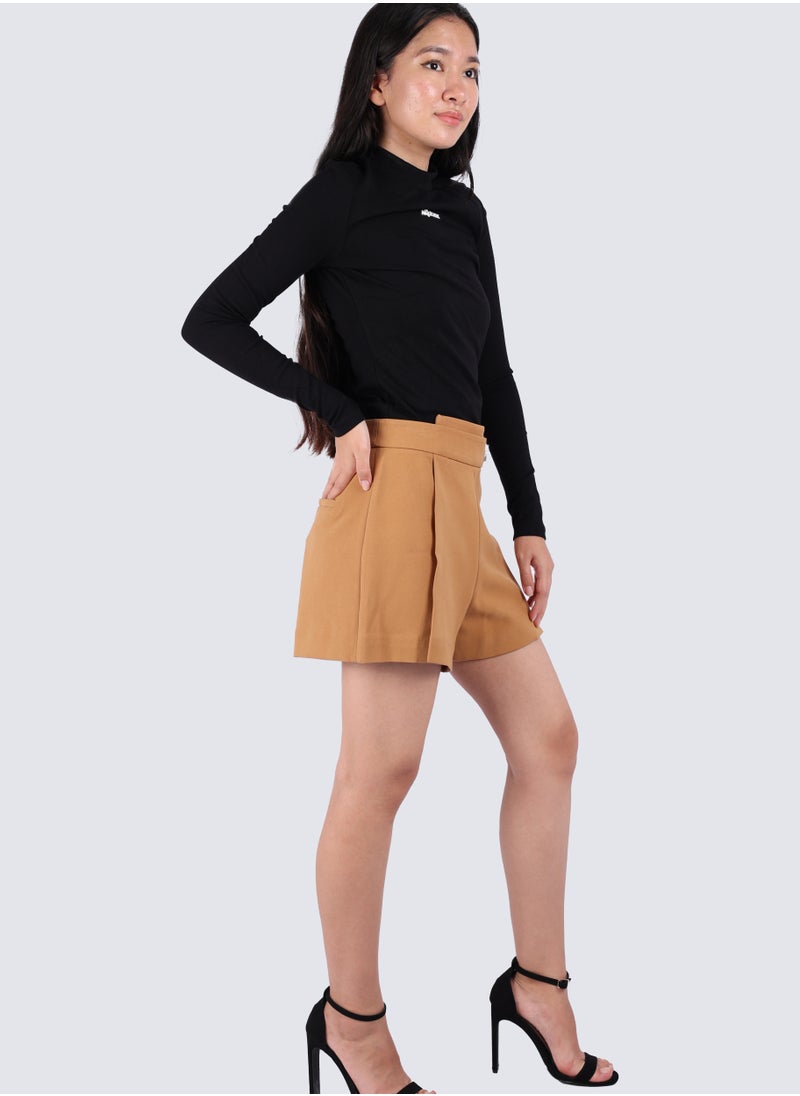 VERO MODA - Women's Pleated Double Rear Pocket Short in Chipmonk Brown - Image 1