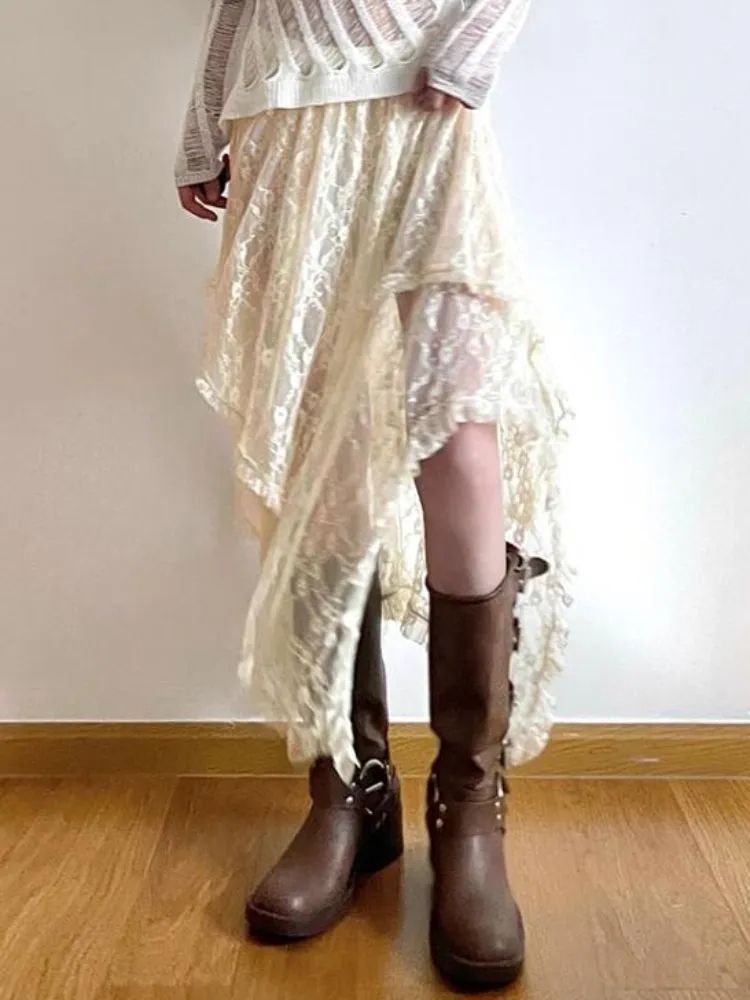 Women's Light Beige Lace Skirt - Image 5