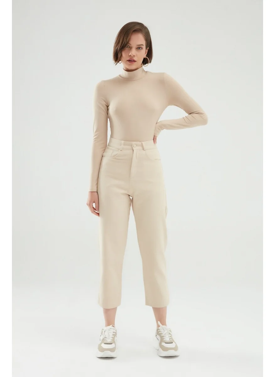 QUZU Turtleneck Bodysuit Beige