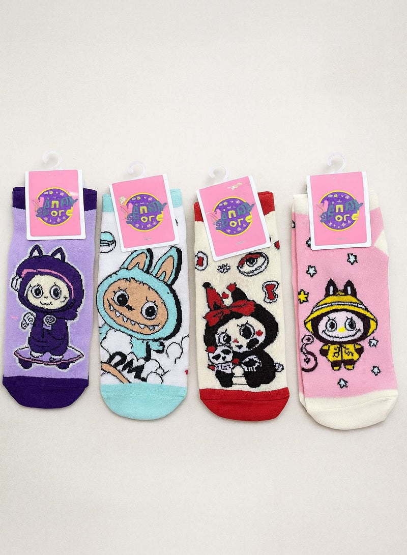ويني ستور طقم شرابات شخصية لابوبو 4 ازواج | جوارب كرتونية قطنية برسومات عصرية ولطيفة | شرابات كاجوال مريحة للبنات والأطفال | مثالية للاستخدام اليومي والهدايا