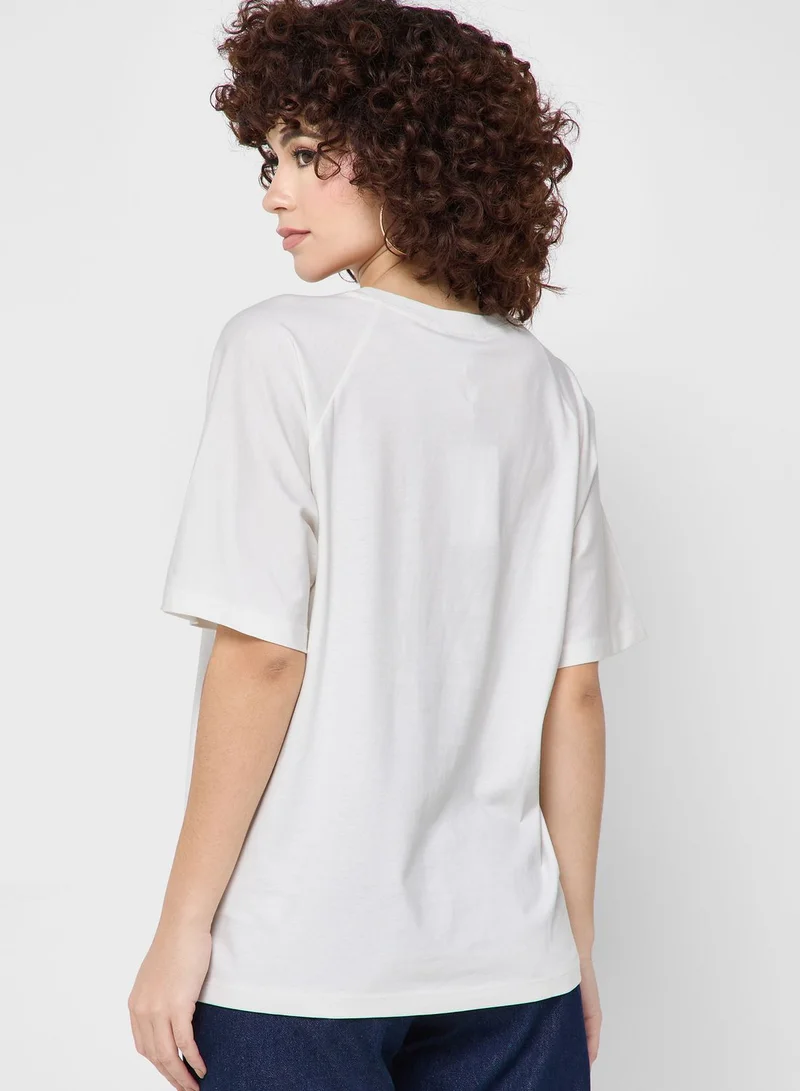 TOMMY HILFIGER Crew Neck Logo T-Shirt