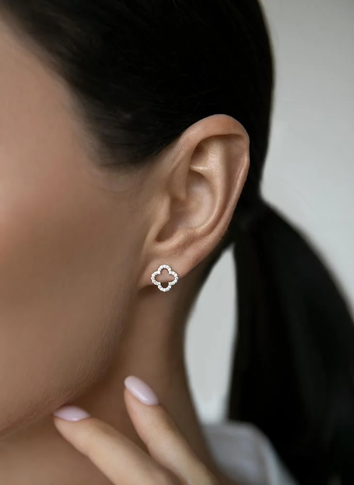 مومنت أقراط مومنت