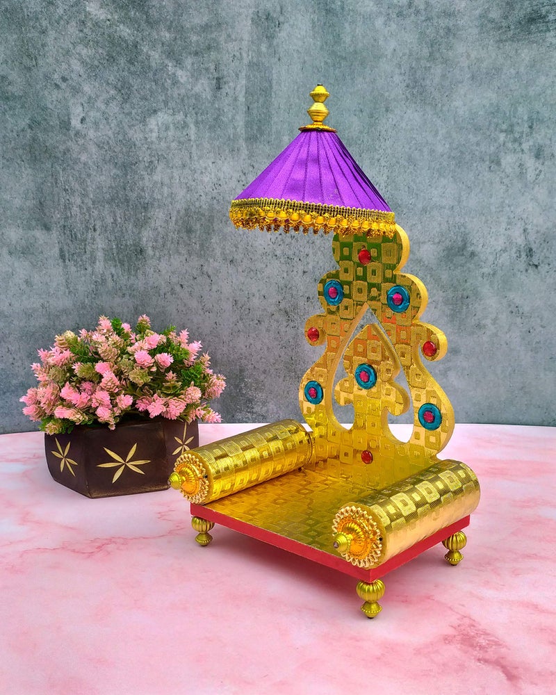 SHINDE EXPORTS Wooden Singhasan Throne with Umbrella/chatra for God Laddu Gopal Lord Thakur Pooja (Golden, 11 Inches) - Image 2