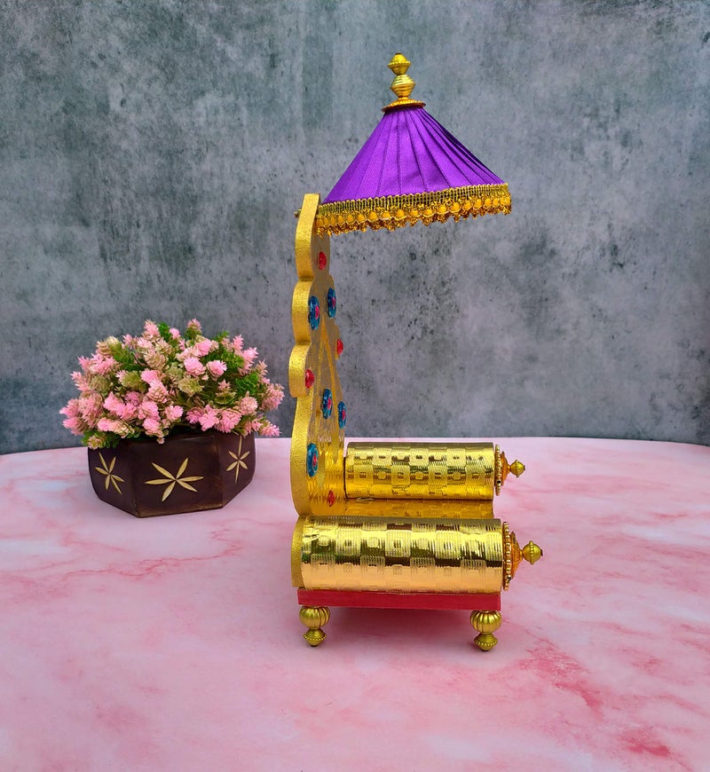 SHINDE EXPORTS Wooden Singhasan Throne with Umbrella/chatra for God Laddu Gopal Lord Thakur Pooja (Golden, 11 Inches) - Image 4