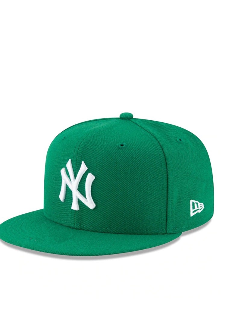 NEW ERA: Stand Out in Style with the Iconic Baseball Cap