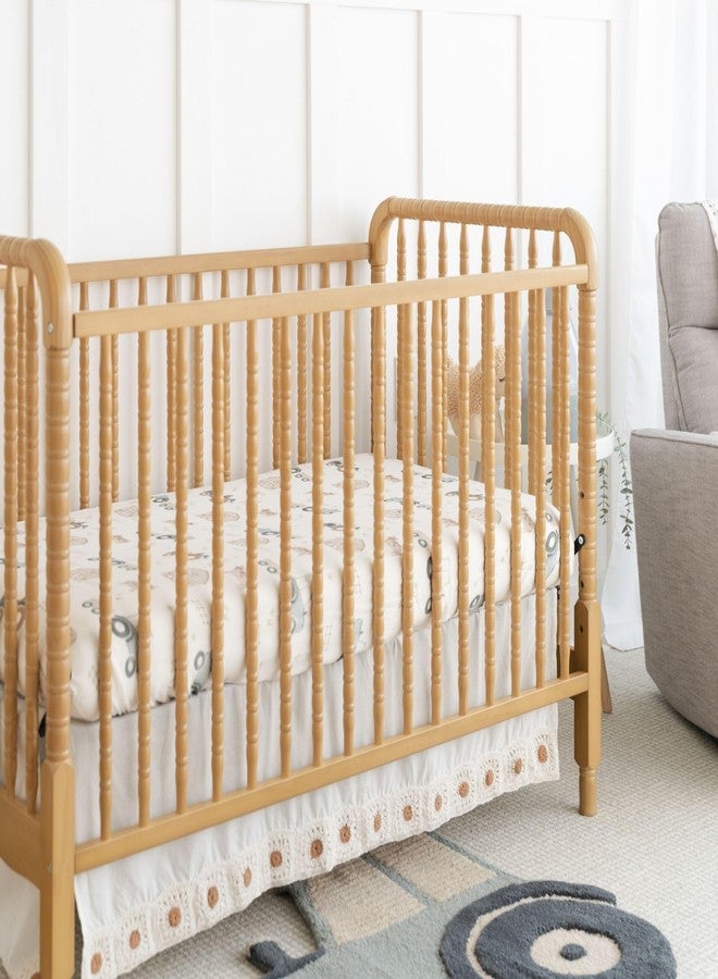 كرين بيبي تنورة سرير كروشيه من Crane Baby، تنورة سرير كريمية لأسرّة الأطفال، لمسة صدفية محايدة بوهو للأولاد والبنات، تنورة سرير للبنات والأولاد، كشكشة غبار محايدة للجنسين لغرف الأطفال - Image 3