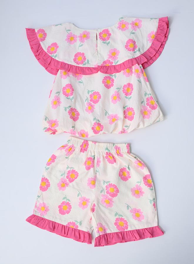 بيلا مودا طقم بلوزة بدون أكمام وشورت بطبعات وتفاصيل مكشكشة من بيلا مودا - Image 3