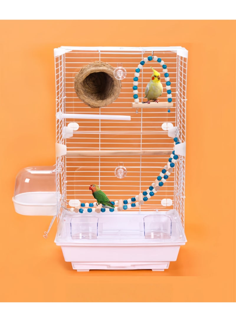 مس تيارا قفص طيور أكريليك مُحسّن مع ملحقات، بيت طيور متنقل بمقبض، تصميم شفاف، باب مزدوج لسهولة التغذية، حوض استحمام، مجثمات، عش، سلم وأرجوحة للببغاوات، الببغاء، البادجي، طيور الحب، الكوكتيل، الكناري، الحسون الأسود. - Image 4