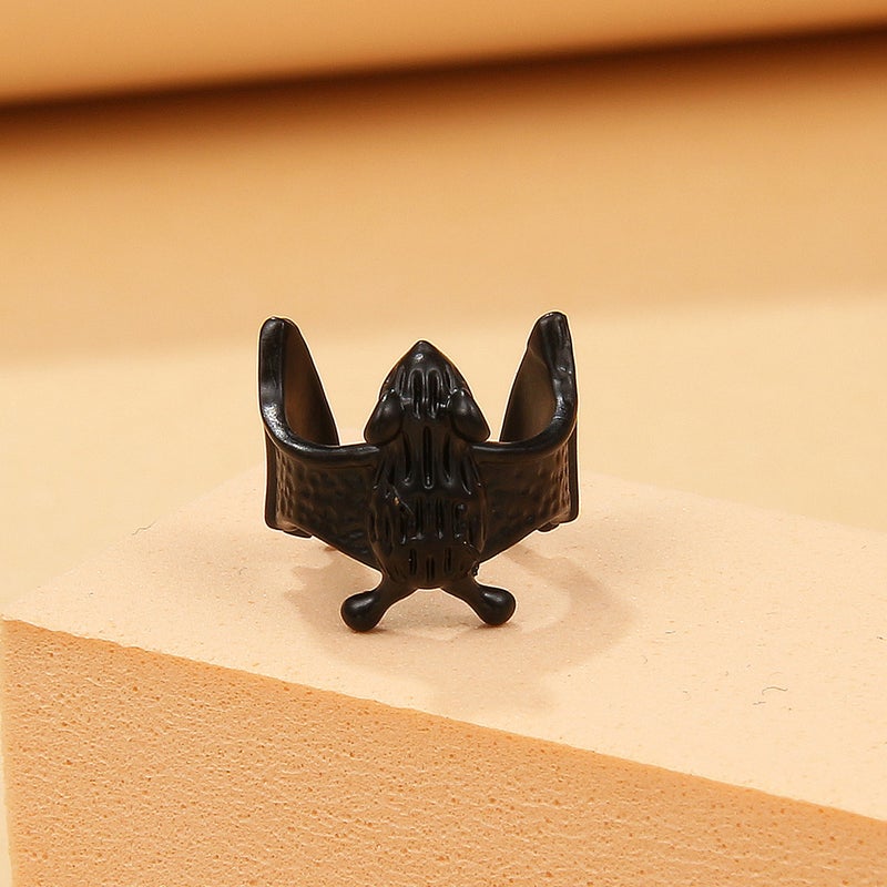 ofeankri European and American Cross-Border Dark Style Personalized Non-Piercing Ear Clip, Trendy Bat Earrings for Men and Women - Image 4