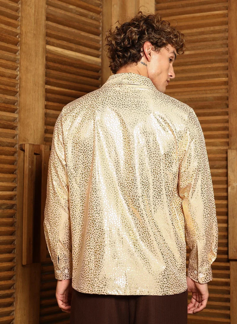 Campus Sutra Campus Sutra Men's Ecru Beige Metallic Shawl Collar Oversized Shirt For Casual Wear | Shawl Collar | Long Cuffed Sleeves | Button Closure | Oversized Shirt Crafted With Comfort Fit For Everyday Wear