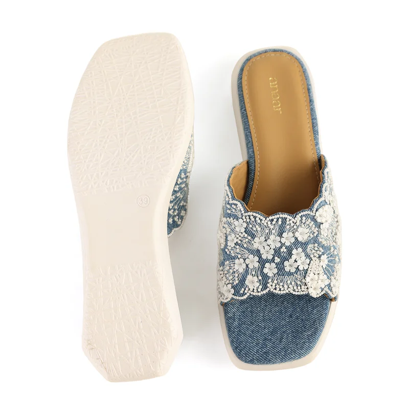 Anaar Anaar Mallorca Denim Open Sandals – White Floral Embellished Strap with Scalloped Edge