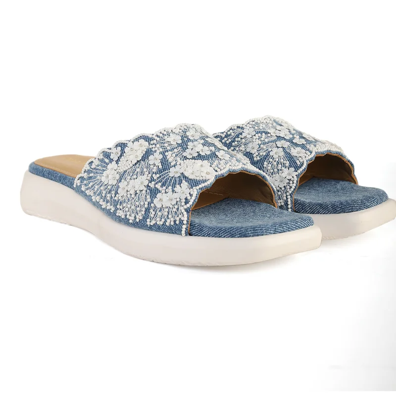 Anaar Anaar Mallorca Denim Open Sandals – White Floral Embellished Strap with Scalloped Edge