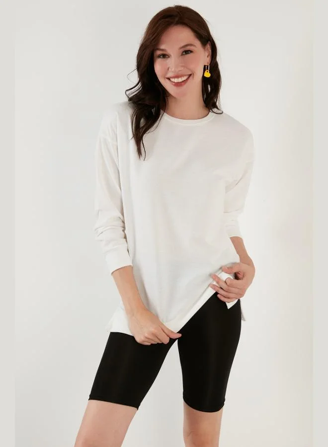 ليلا ليلا سويت شيرت قطن نسائي بقصة عادية ورقبة دائرية أساسي