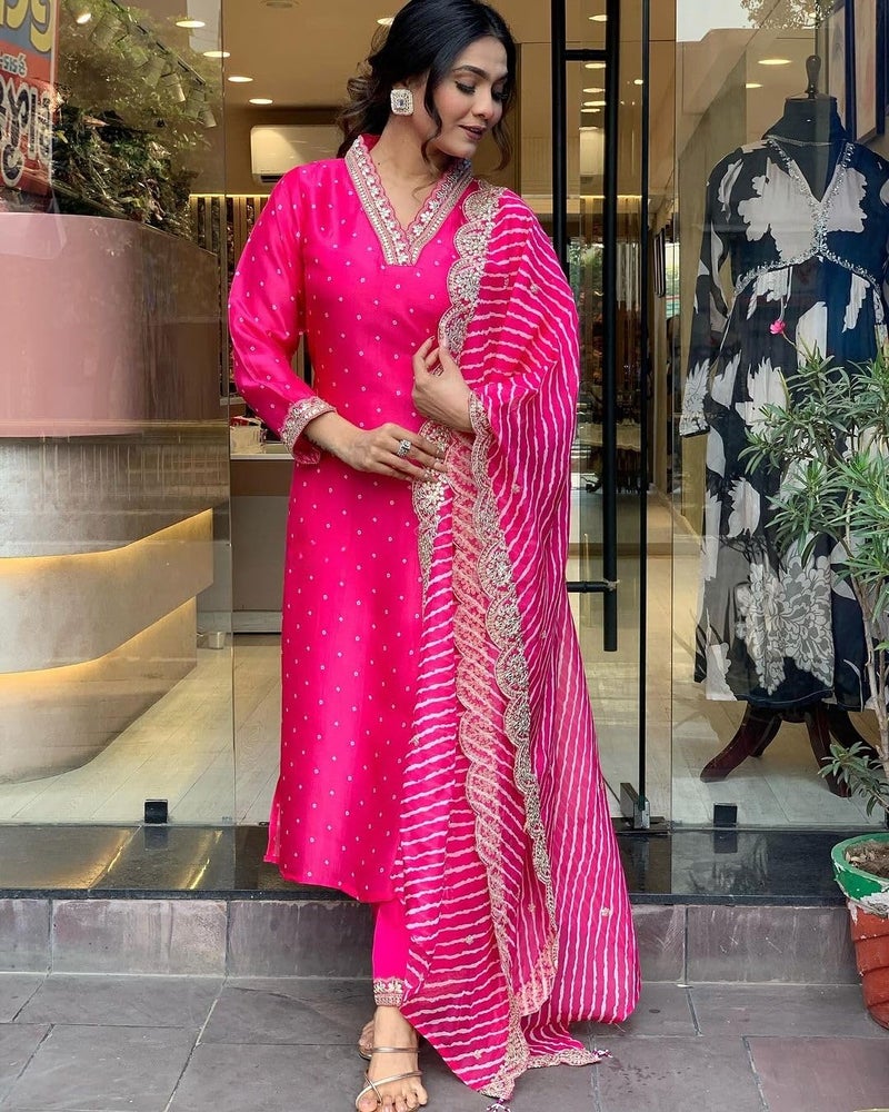 LookMark Women's Silk Blend Table Print Kurta Pant Set with Mal Cotton Digital Print Dupatta and Embroidery Work Suitable for Every Indian Occasion (AZ-LM-OG-KS2178 Pink-XL) - Image 2