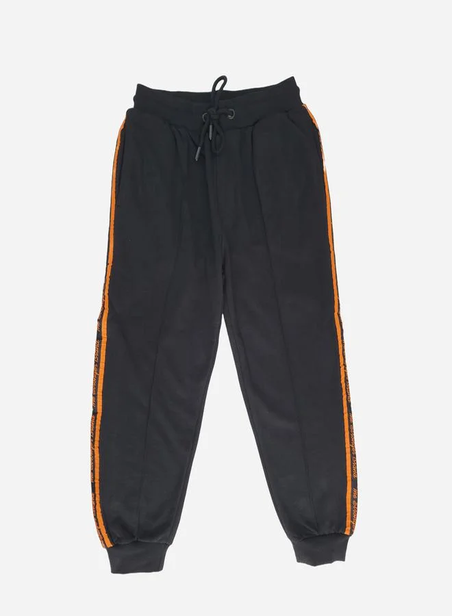 victor and jane Colorblock Round Neck Sweatshirt & Joggers Set by Styli