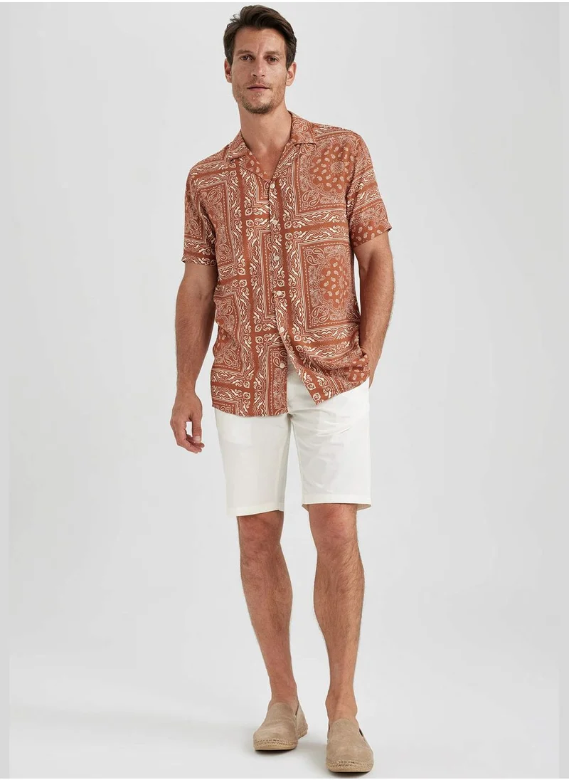 ديفاكتو Man Woven Short