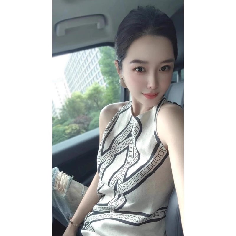 Women's Printed Halter Neck Sleeveless Top - Image 3