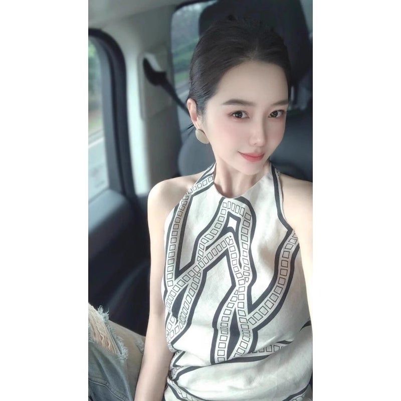 Women's Printed Halter Neck Sleeveless Top - Image 1