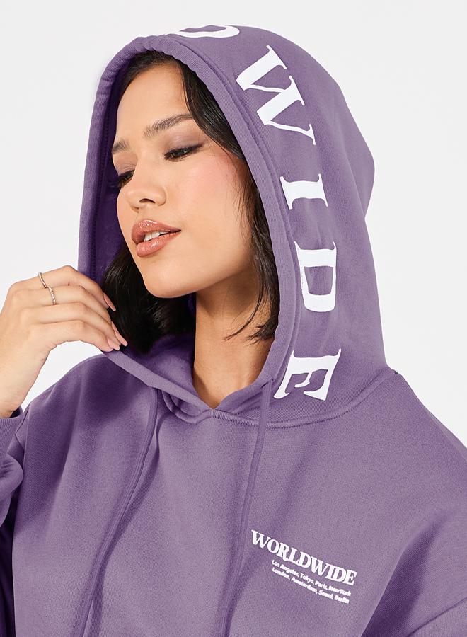 ستايلي هودي طويل مطبع بكتابة مع جيوب امامية - Image 4