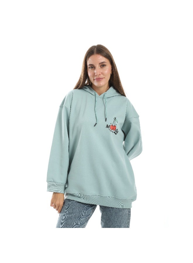 Caesar Women's oversized hoodie with printed crisscross back - Image 2