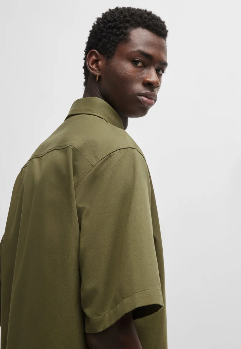 HUGO Oversized-fit shirt in cotton twill with logo patch
