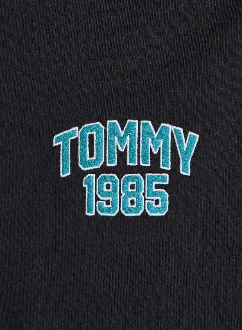TOMMY JEANS Black Vastity Regulat Fit T-Shirt for Men | Best Price UAE