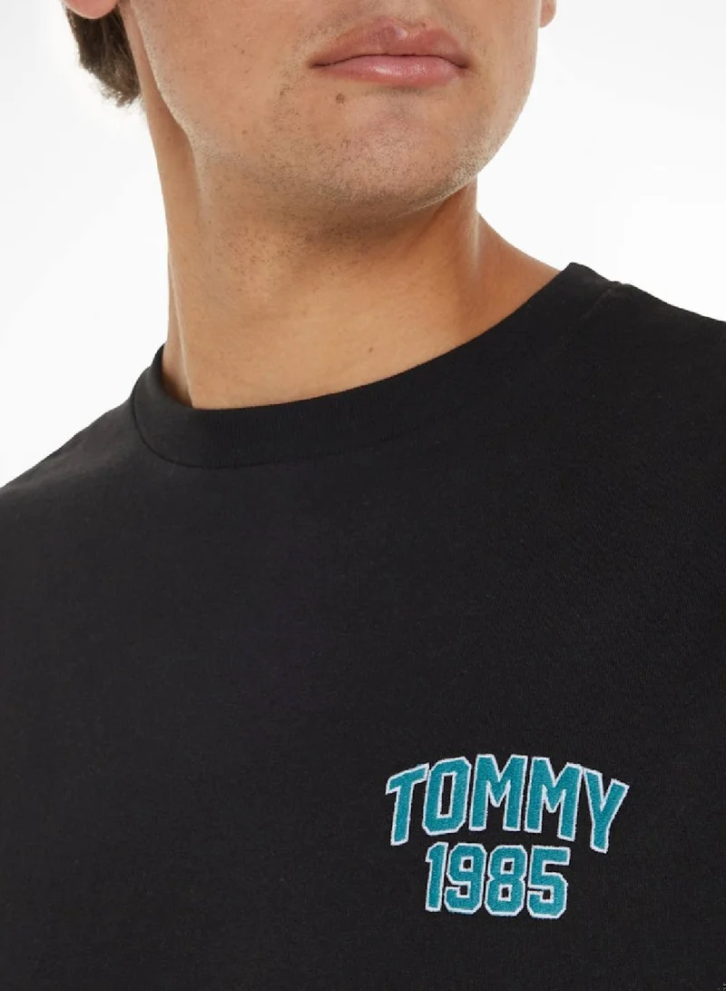 TOMMY JEANS Black Vastity Regulat Fit T-Shirt for Men | Best Price UAE