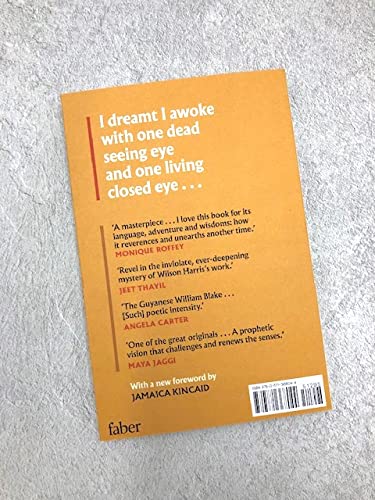 قصر الطاووس (إصدارات فابر): 'رائع' - تسيتسي دانغاريمبغا - Image 2