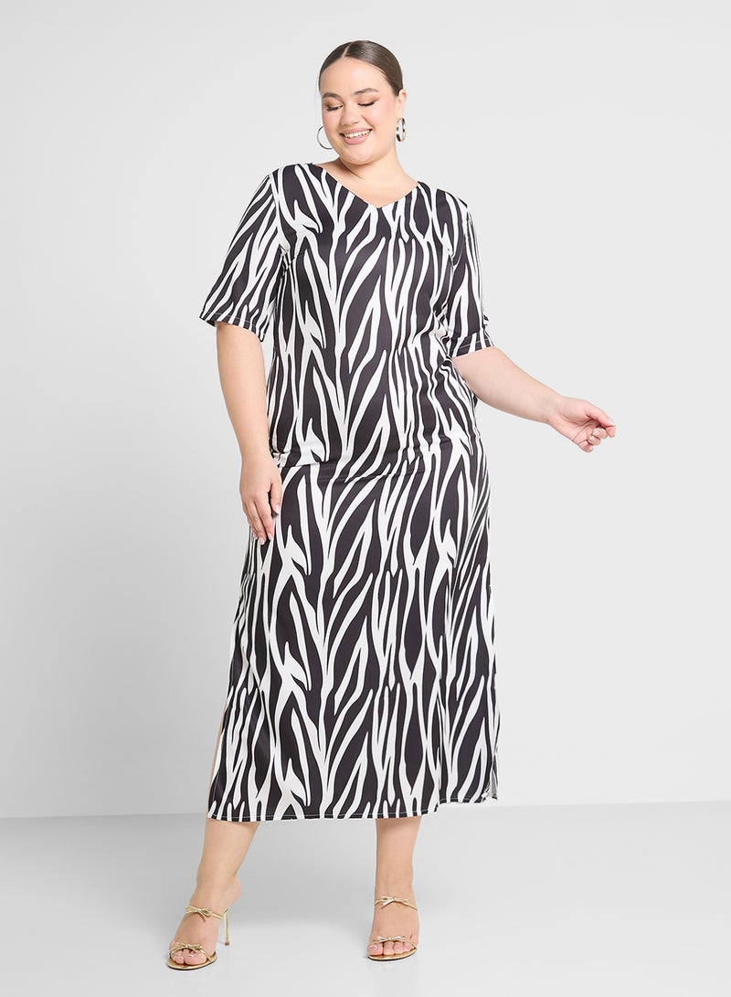 Ginger Plus Monochrome Print Midi Dress - Image 1