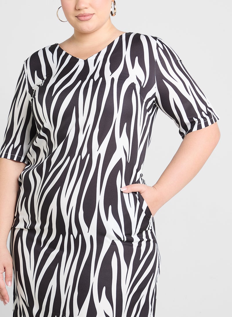 Ginger Plus Monochrome Print Midi Dress - Image 3